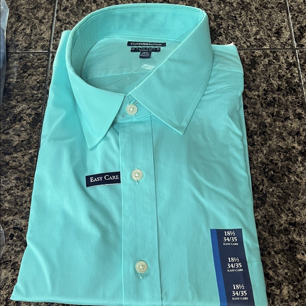 Men’s dress shirt NWT